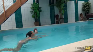 Anna Rose – Busty British Brunette Has a Threesome by the Pool After Skinny Dip