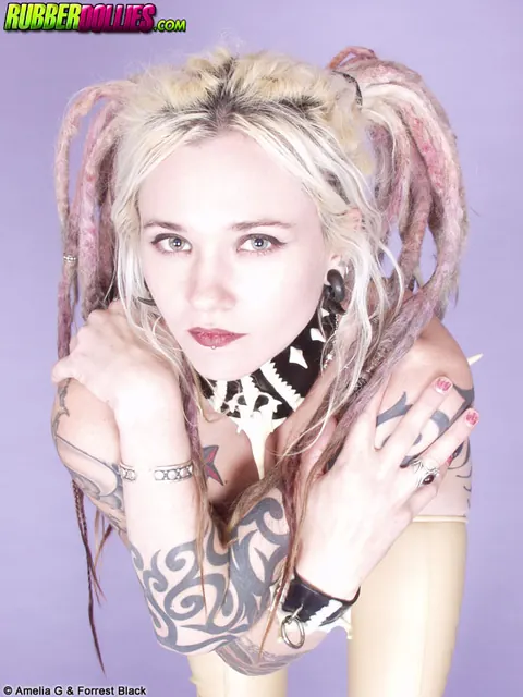 Tattooed Blonde in Pigtails Poses in Latex and High Heels – photo 6 of 15