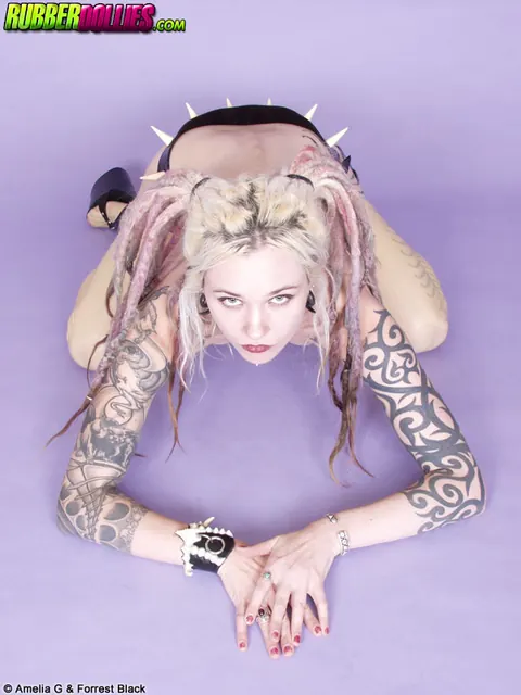 Tattooed Blonde in Pigtails Poses in Latex and High Heels – photo 7 of 15