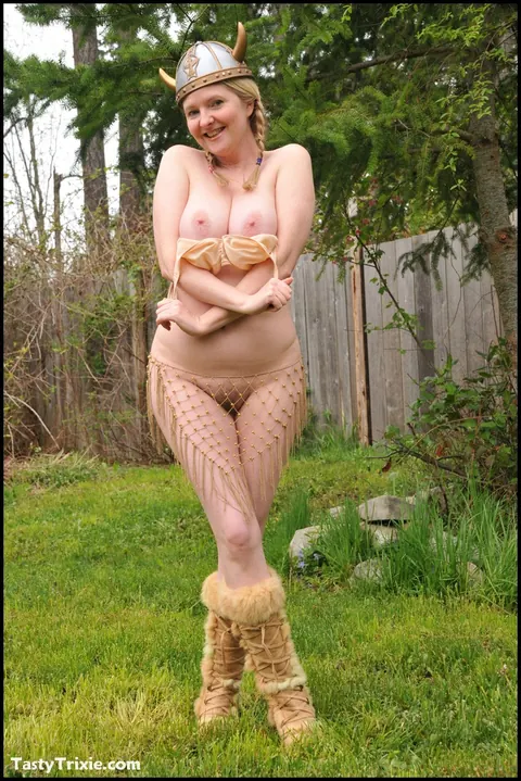 Tasty Trixie: Blonde MILF Uses a Dildo Outdoors in Costume Lingerie – photo 5 of 20