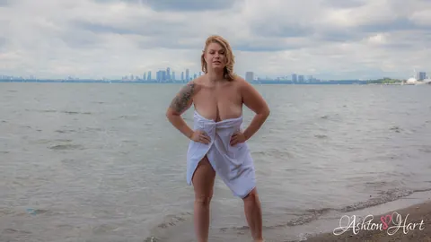 Chubby Blonde MILF Spreads Her Pussy on the Beach – photo 1 of 20