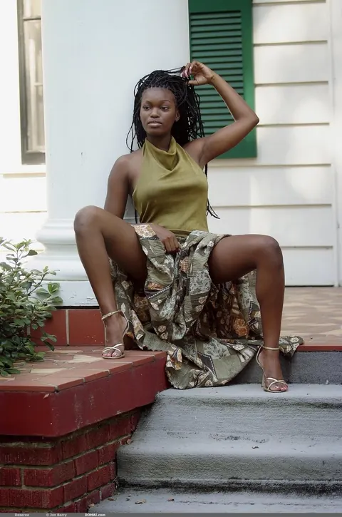 Deserea: Tall Ebony Brunette Bares Her Big Natural Tits Outdoors in a Skirt – photo 16 of 20