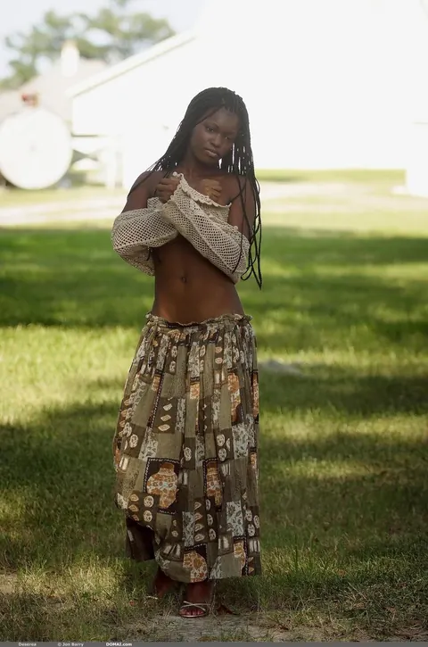 Deserea: Tall Ebony Brunette Bares Her Big Natural Tits Outdoors in a Skirt – photo 7 of 20