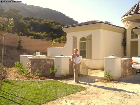 Jacy Andrews: Tall Blonde MILF Strips Outdoors Before Sex Session – photo 4 of 16