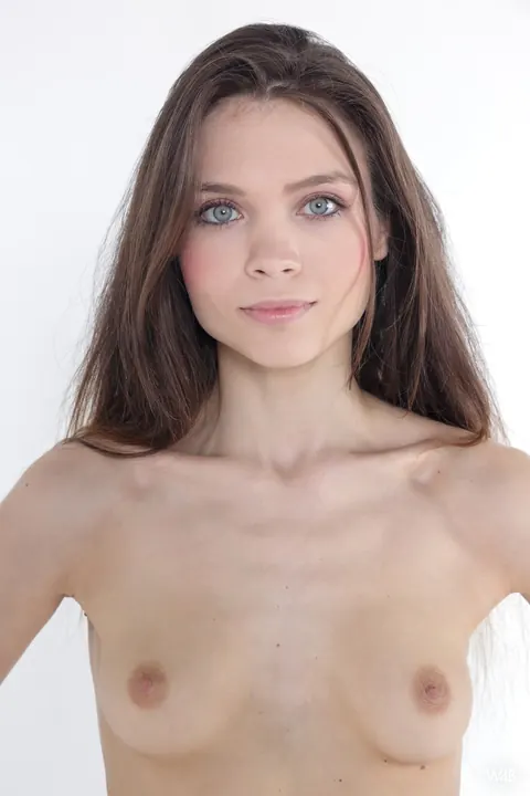 Adriana Fawn: Brunette in High Heels Shows Her Small Tits and Spreads Her Shaved Pussy – photo 4 of 20