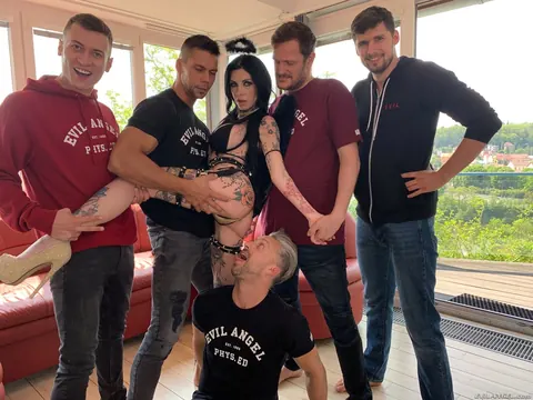 Megan Inky: Tattooed Busty MILF Takes a Gangbang with Double Penetration – photo 6 of 21