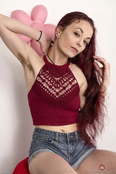 Ivy Addams: Slim Redhead Pulls Down Her Jeans and Shorts to Spread Her Hairy Ass – photo 1 of 21