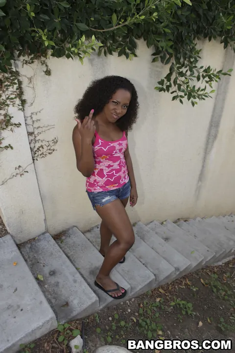Ms Platinum: Thick Ebony Brunette Strips Off Her Shorts and Spreads Her Ass Outdoors – photo 4 of 16