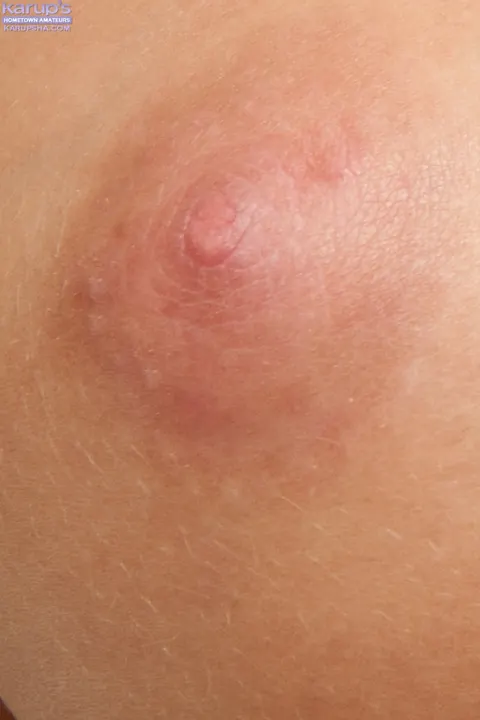 Krystal Shay: Amateur Strips Out of Her Shorts to Finger Her Asshole – photo 12 of 16