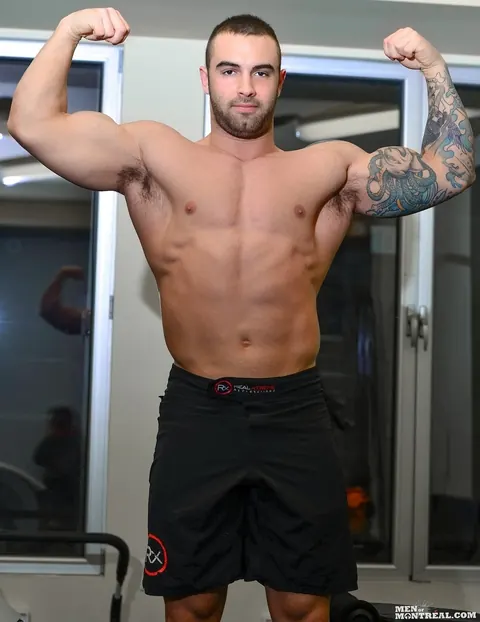 Man Flexes and Shows His Erect Cock in the Bathroom – photo 7 of 15