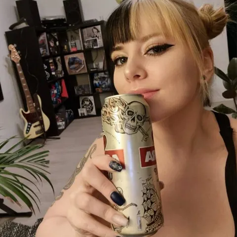 Woman Strips Nude While Drinking a Beer – photo 7 of 19