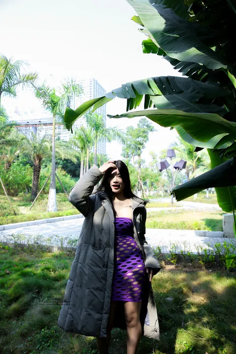 Thick Asian Brunette Flaunts Her Legs in Stockings Outdoors – photo 8 of 21