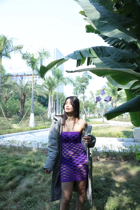 Thick Asian Brunette Flaunts Her Legs in Stockings Outdoors – photo 5 of 21
