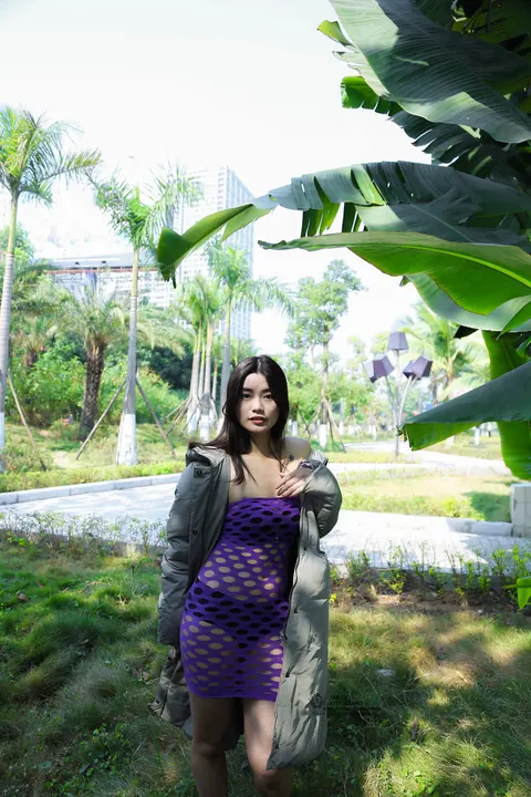 Thick Asian Brunette Flaunts Her Legs in Stockings Outdoors – photo 6 of 21