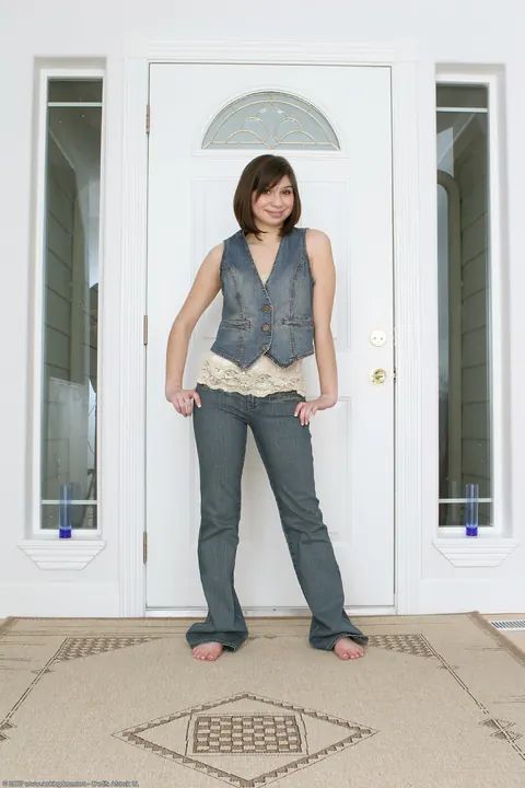 Monica Parks: Slim Short-Haired Brunette Peels Off Her Panties and Spreads Her Hairy Pussy – photo 1 of 21