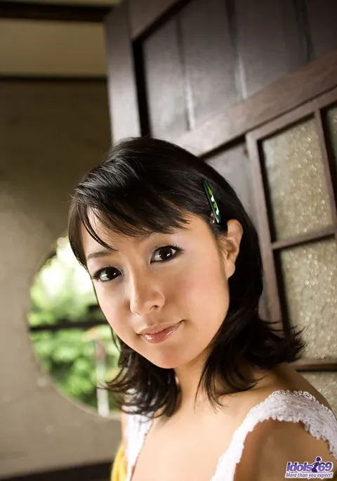 Nana Nanami: Asian MILF Pulls Down Her Panties and Spreads Her Hairy Bush – photo 2 of 16