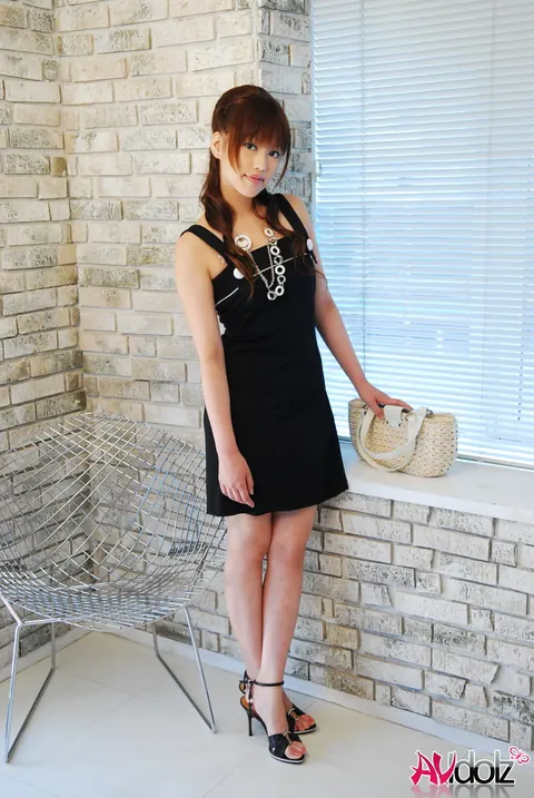 Rika Nagasawa: Japanese Brunette Poses in a Dress and High Heels – photo 9 of 15