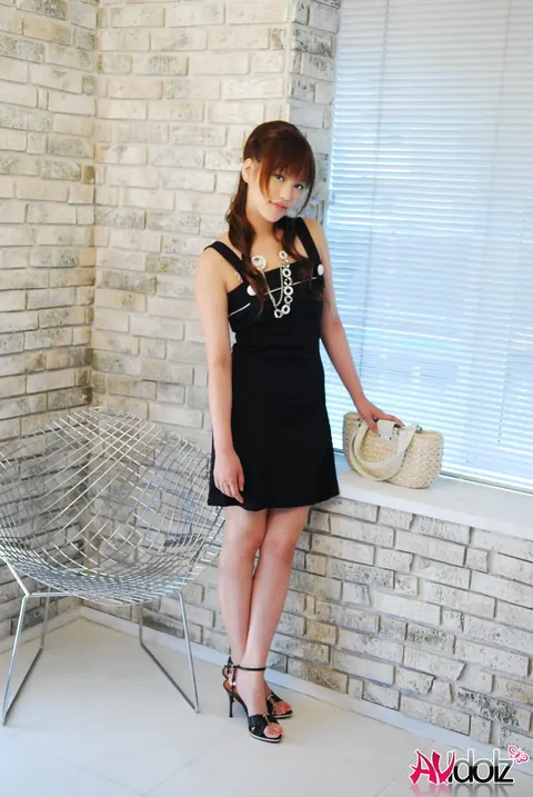 Rika Nagasawa: Japanese Brunette Poses in a Dress and High Heels – photo 10 of 15