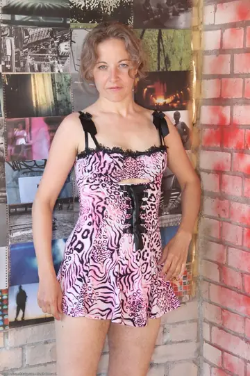 Tall Pale MILF Strips to Show Her Hairy Bush
