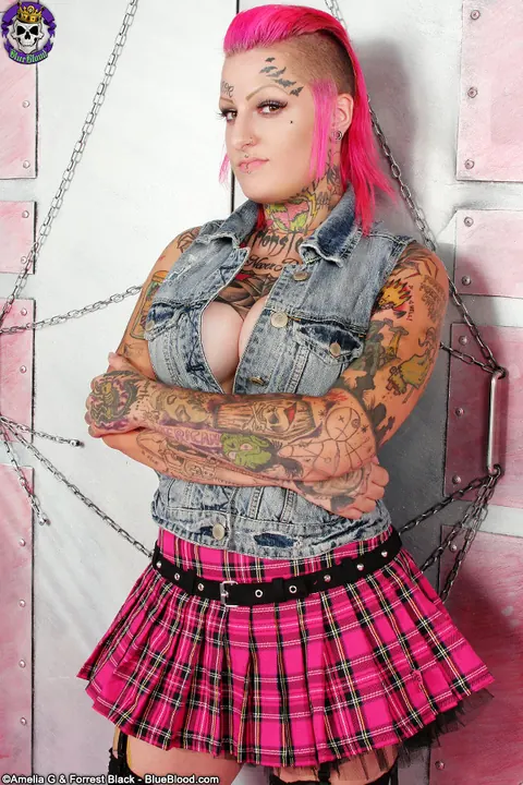 Busty Tattooed Babe Fucks a Toy and Spreads Wide – photo 14 of 15