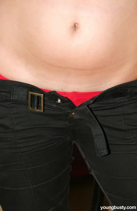 BBW Strips Naked and Shows Off Her Big Natural Tits – photo 9 of 20