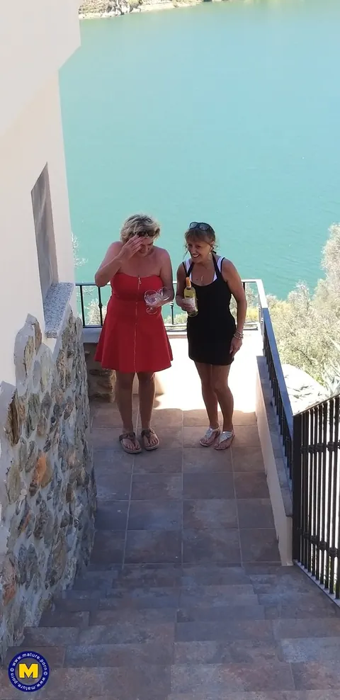 Curvy Mature Lesbians Lift Skirts Outdoors for Fingering – photo 4 of 21