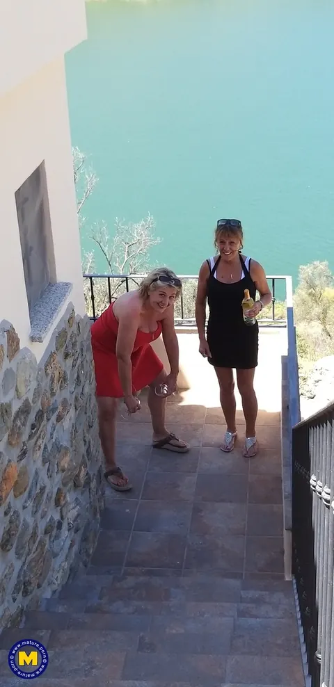 Curvy Mature Lesbians Lift Skirts Outdoors for Fingering – photo 7 of 21