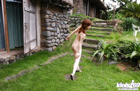 An Nanba: Petite Japanese Brunette Poses Naked in Heels Outdoors – photo 5 of 16