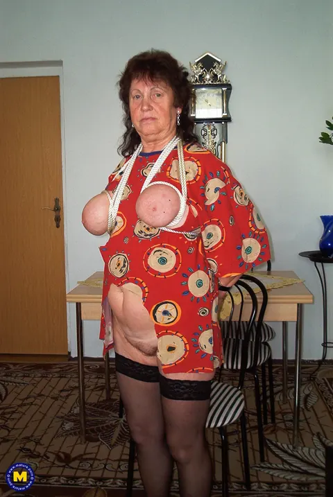 Busty Chubby MILF in Stockings Toys Her Hairy Pussy – photo 6 of 21