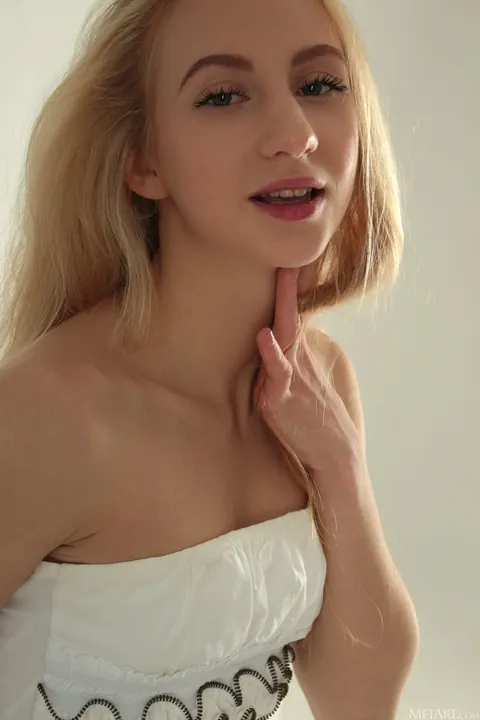 Alice Blue: Ukrainian Blonde Poses Nude Showing Her Small Natural Tits and Tattoo – photo 1 of 21
