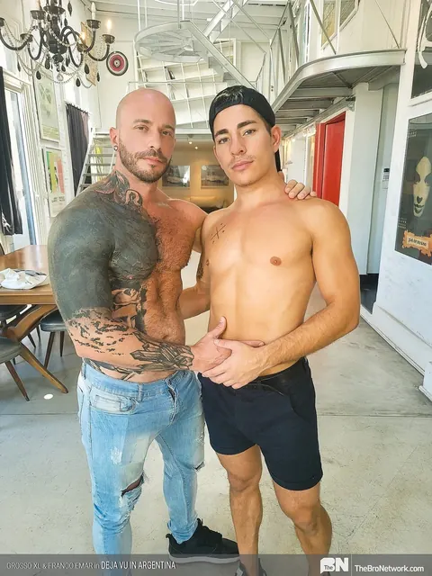 Muscular Stud Sucks Cock Before Getting Fucked – photo 7 of 21
