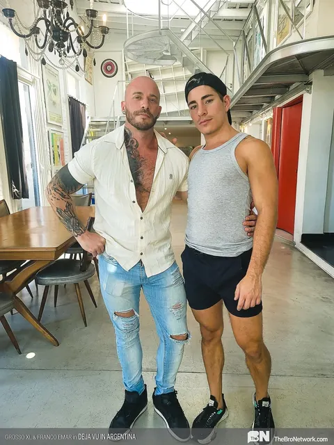 Muscular Stud Sucks Cock Before Getting Fucked – photo 6 of 21