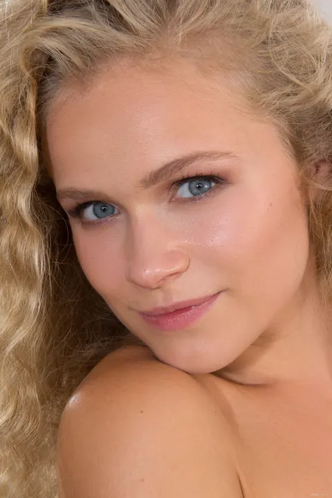 Mikana: Blonde Woman Poses Nude and Shows Her Small Natural Tits – photo 21 of 21