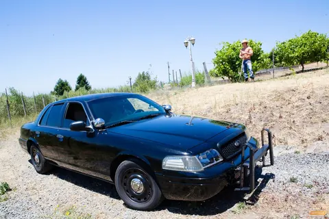 Athletic Men Blow and Fuck Anal on a Cop Car Outdoors – photo 2 of 21