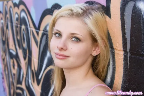 Lil Candy: Petite Pale Redhead Bares Her Tits and Spreads in Public – photo 14 of 16
