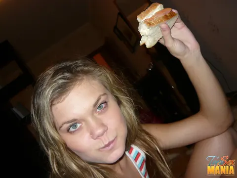 Kathleen Pitts: Amateur Blonde with Natural Tits Takes a Facial – photo 11 of 20