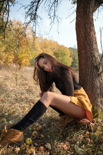 Skinny Brunette Spreads Her Trimmed Pussy Outdoors
