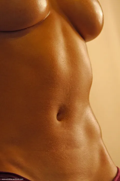 Victoria Nelson: Woman Poses Nude and Shows Her Big Tits – photo 5 of 20