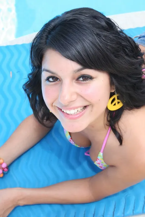 Christina Moure: Petite Latina Brunette Kneels for Poolside Blowjob – photo 4 of 21