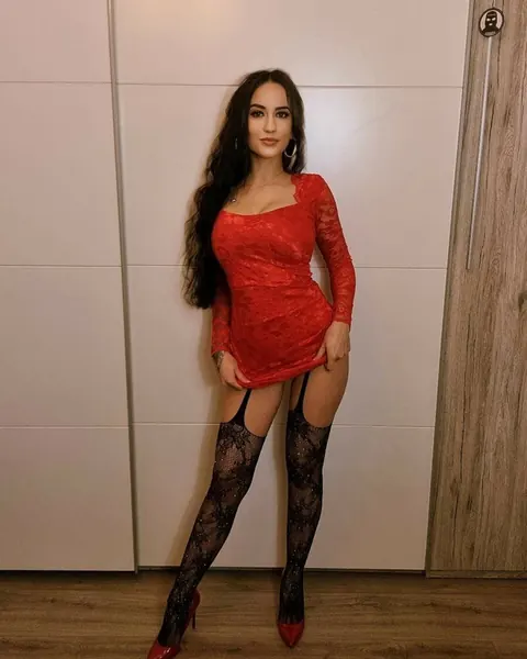 Brunette Peels Off Her Red Lingerie and Poses Nude – photo 3 of 18