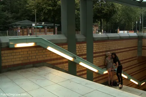 Uma Masome: Busty Short-Haired Babe Gets Bound and Spread in Public Bondage – photo 13 of 21