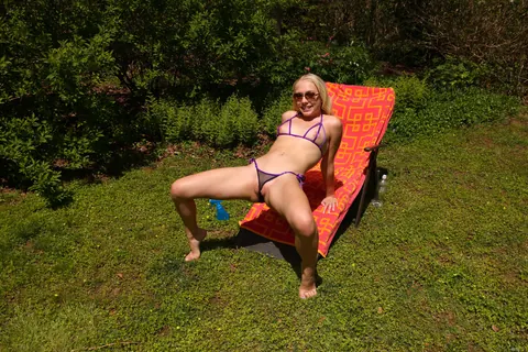 Braylin Bailey: Petite Blonde Strips Out of Her Bikini and Spreads Her Pussy Outdoors – photo 6 of 21