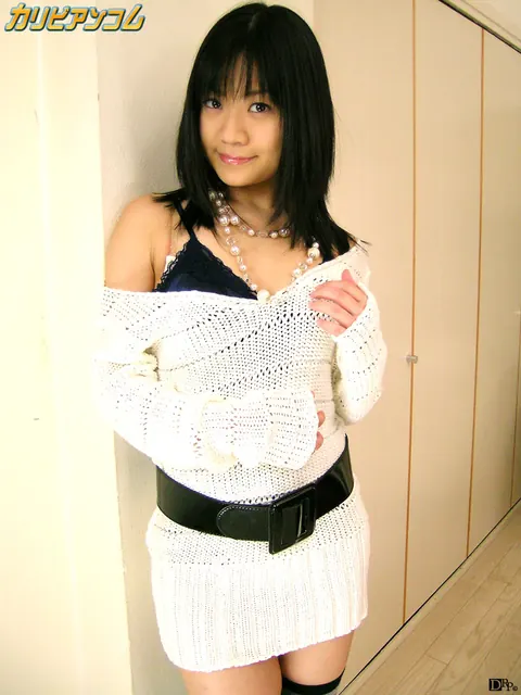 Saya Misaki: Petite Japanese Brunette Strips Naked and Poses Nude – photo 1 of 12