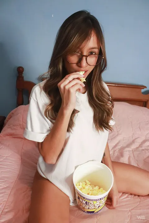 Camila Luna: Slim Latina in Glasses Bares All and Spreads on the Bed – photo 1 of 21