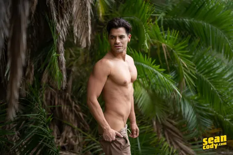Two Nude Men Stand Together and Show Their Bodies – photo 6 of 9