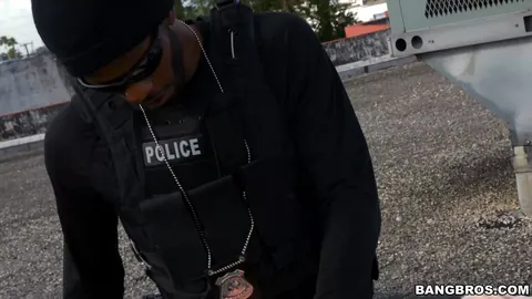 Kiki Parker: Blonde with Big Natural Tits Sucks Two Black Cops and Gets Fucked – photo 16 of 21