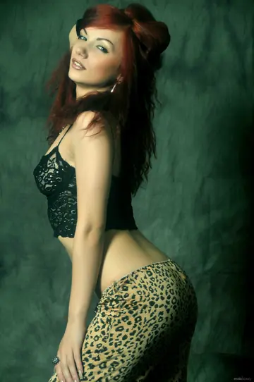 Monika E – Tall Redhead MILF Strips Nude and Spreads Her Pussy Standing