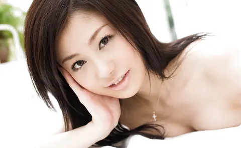 Takami Hou: Thick Japanese Babe Strips Out of Her Panties – photo 14 of 15
