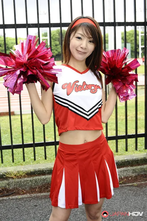 Japanese Woman Flashes Her Skirt at a Playground – photo 2 of 15