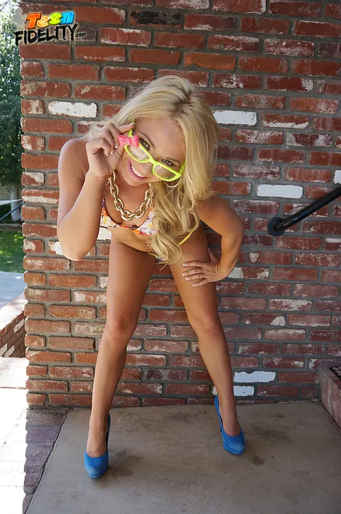 Katerina Kay: Blonde with Natural Tits Sheds Her Bikini to Ride a Partner Outdoors – photo 6 of 16